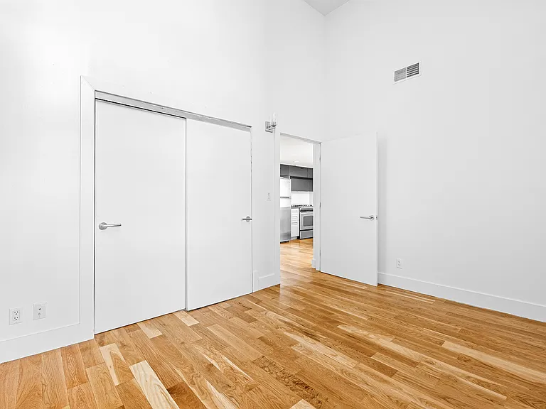 105 Grand Ave #2D — Photo 6