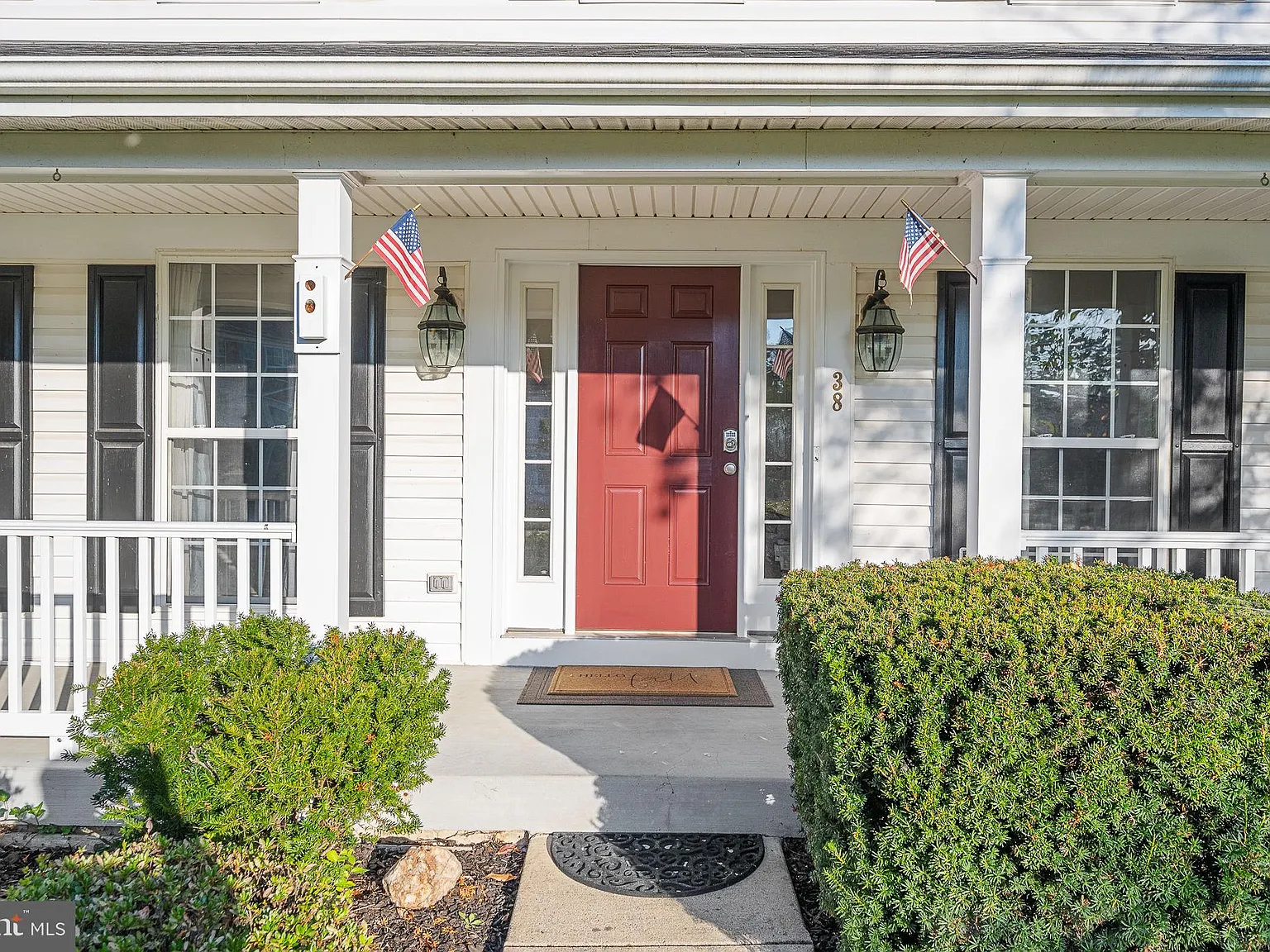 4 bed, 3.5 bath, 4628 sqft, $4,195 — Photo 4