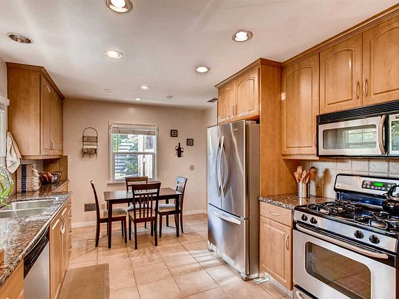 5th image of 4581 Toledo Dr