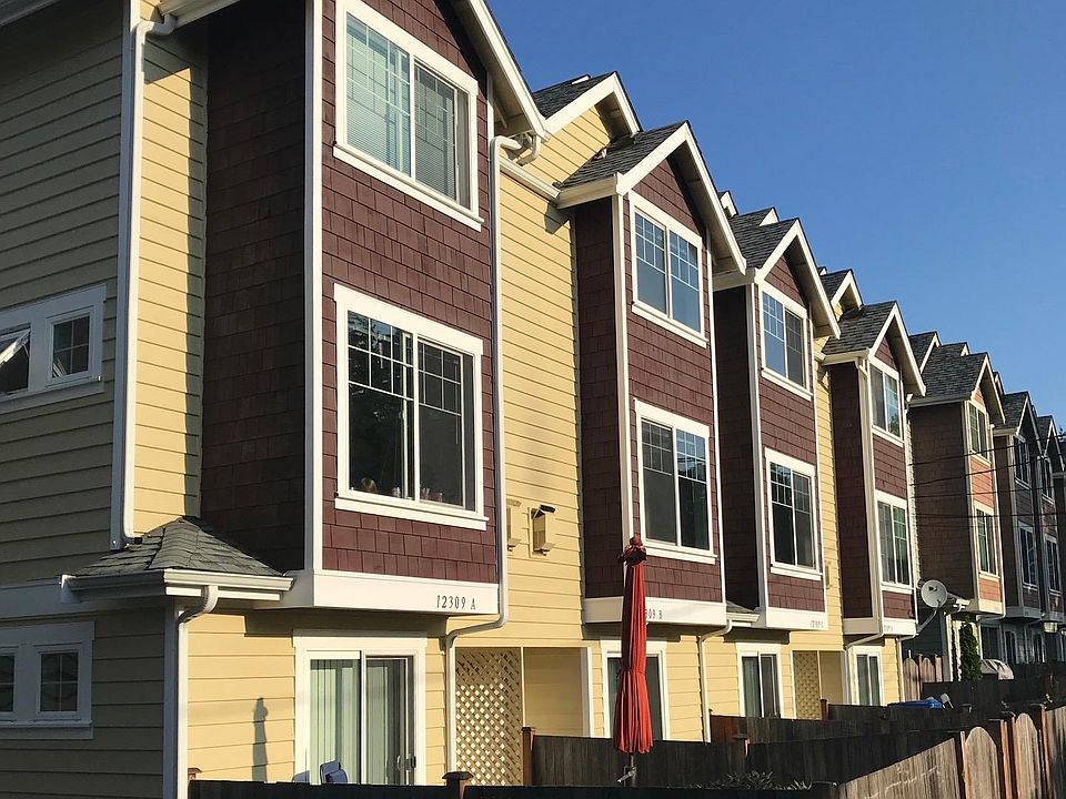 1st image of 12309 10th Pl NE APT B