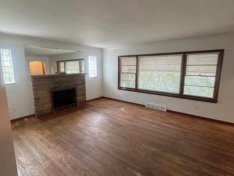 4100 Bluehill St — Photo 10