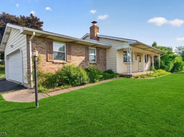 800 Baltimore St, Lopatcong Twp., NJ 08865