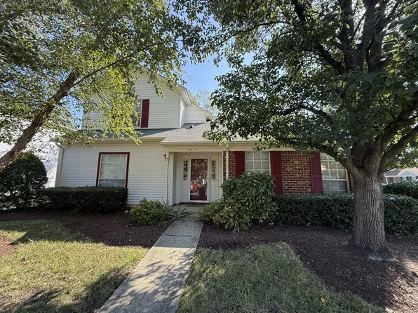 2270 Kings Creek Ln, Newport News, VA 23602
