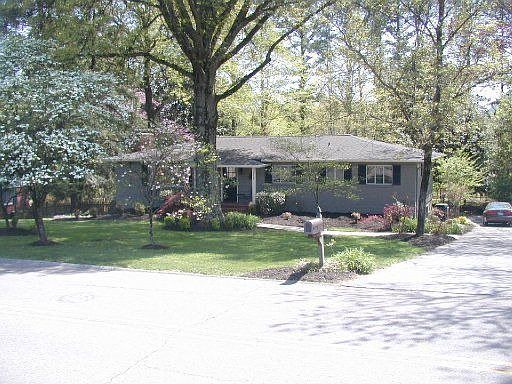 3rd image of 8008 Bennington Dr