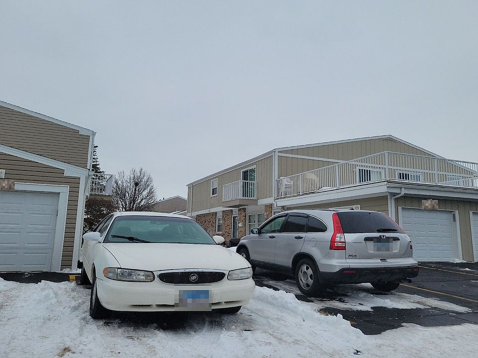 2nd image of 7957 163rd Ct