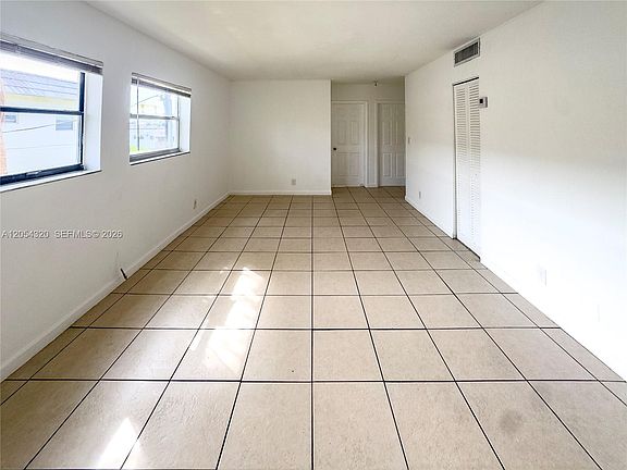 4th image of 4061 N Dixie Hwy APT 31