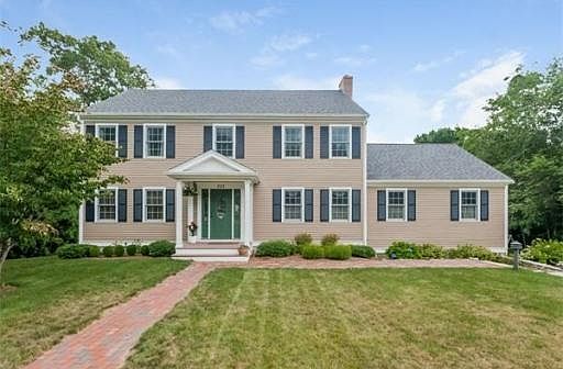 1st image of 225 Edgewater Dr