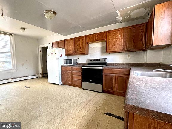 2nd image of 46 Walnut St