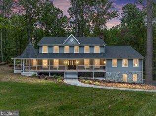 708 Running Brook Dr, Great Falls, VA 22066