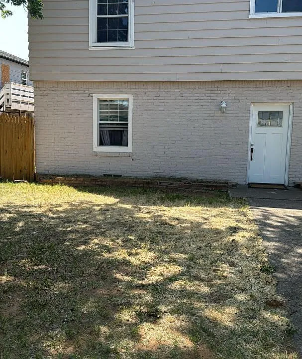 505 W Estes Ave #8