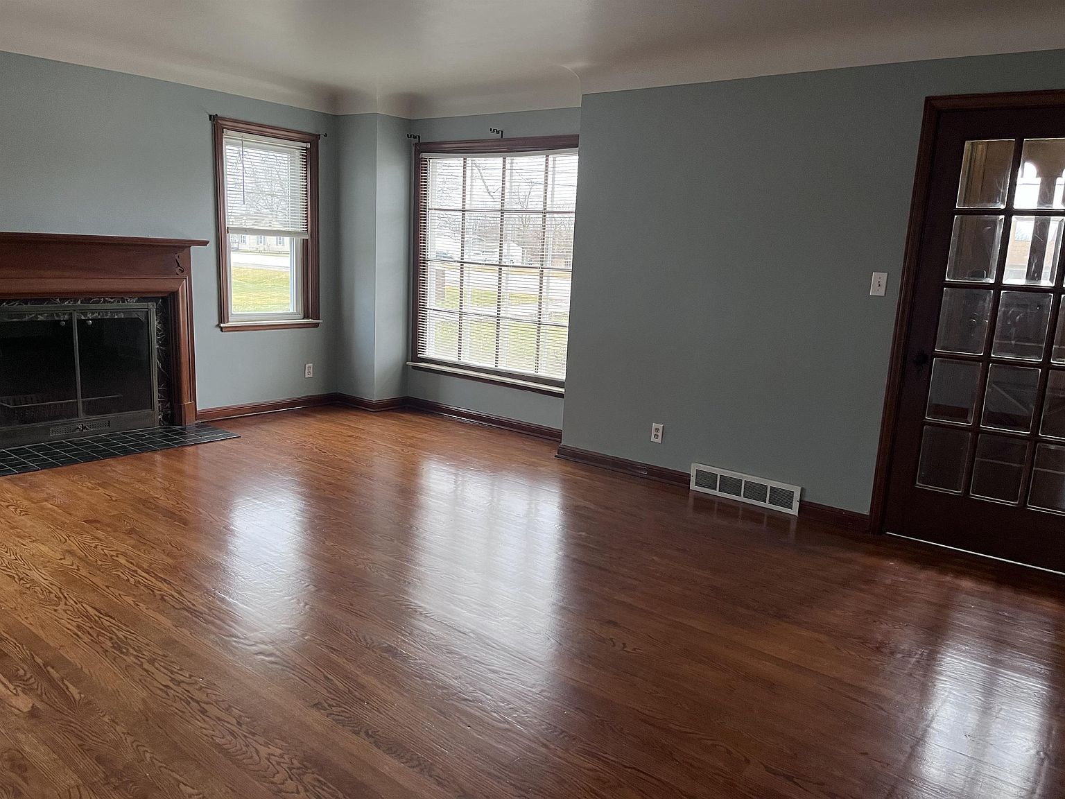 6331 Corunna Rd 1, Flint, MI 48532 Zillow