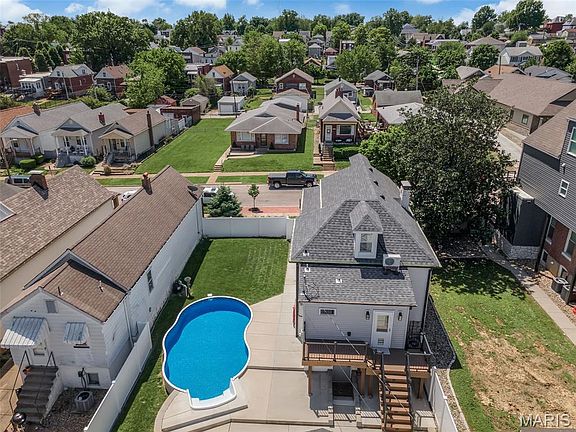 4th image of 5621 Botanical Ave