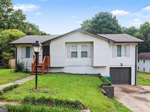 8908 Thomas Rd, Jonesboro, GA 30238