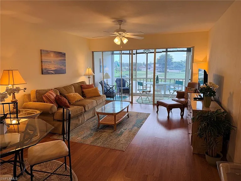 1700 Pine Valley Dr #314 — Photo 2