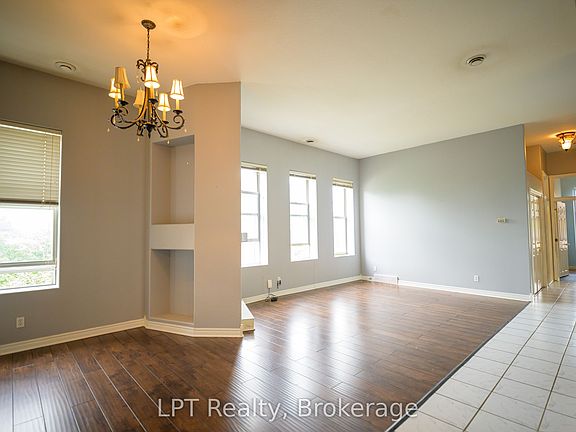 2nd image of 317 Queen St #304