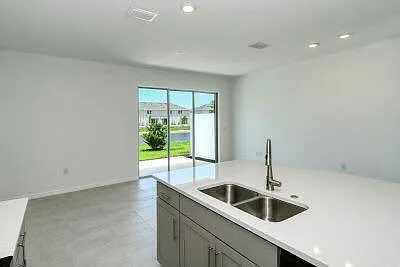 5712 Haven Ter — Photo 7