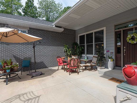 3rd image of 5023 N Muirfield Dr