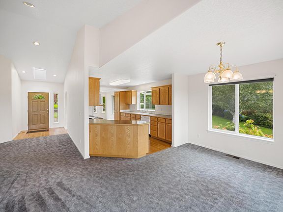 5th image of 8055 Riverview Dr