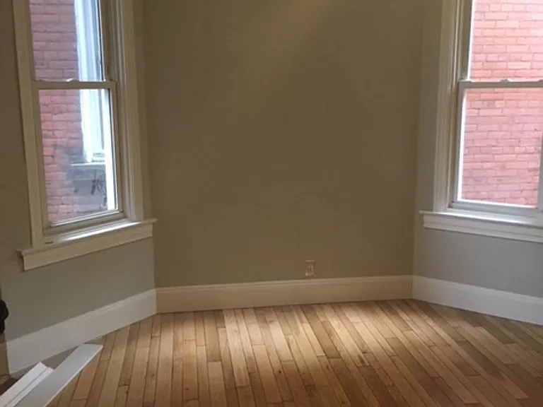 6047 Stanton Ave — Photo 7