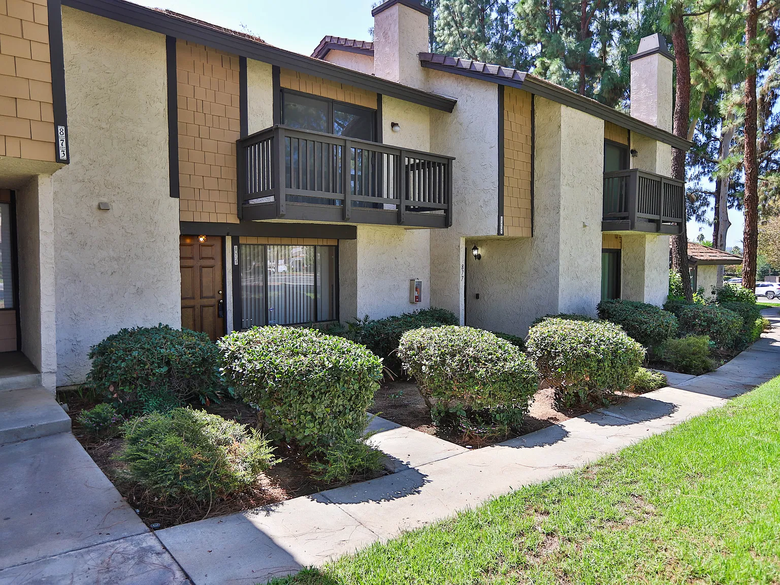 2 bed, 1.5 bath, 1197 sqft, $2,795 — Photo 2