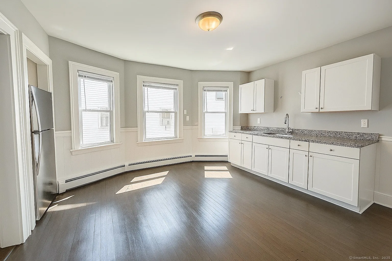 2 bed, 1.0 bath, 1100 sqft, $1,800 — Photo 1