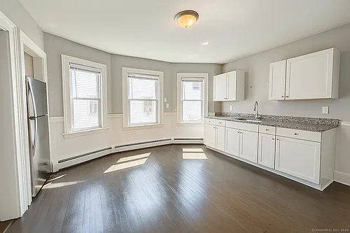 24 Miller St #2 Photo 1