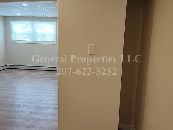 4th image of 592 Riverside Dr