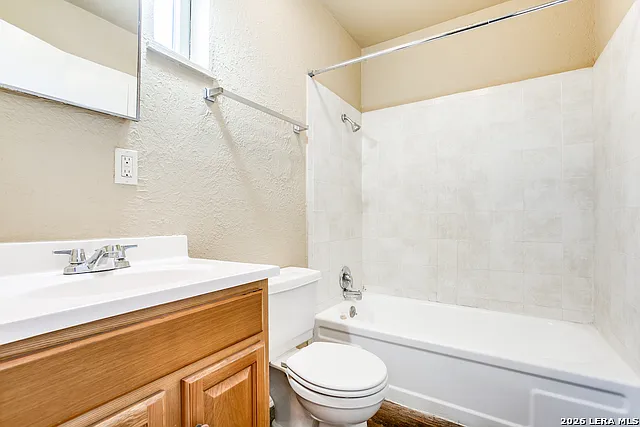 216 Lucas St #2 — Photo 9