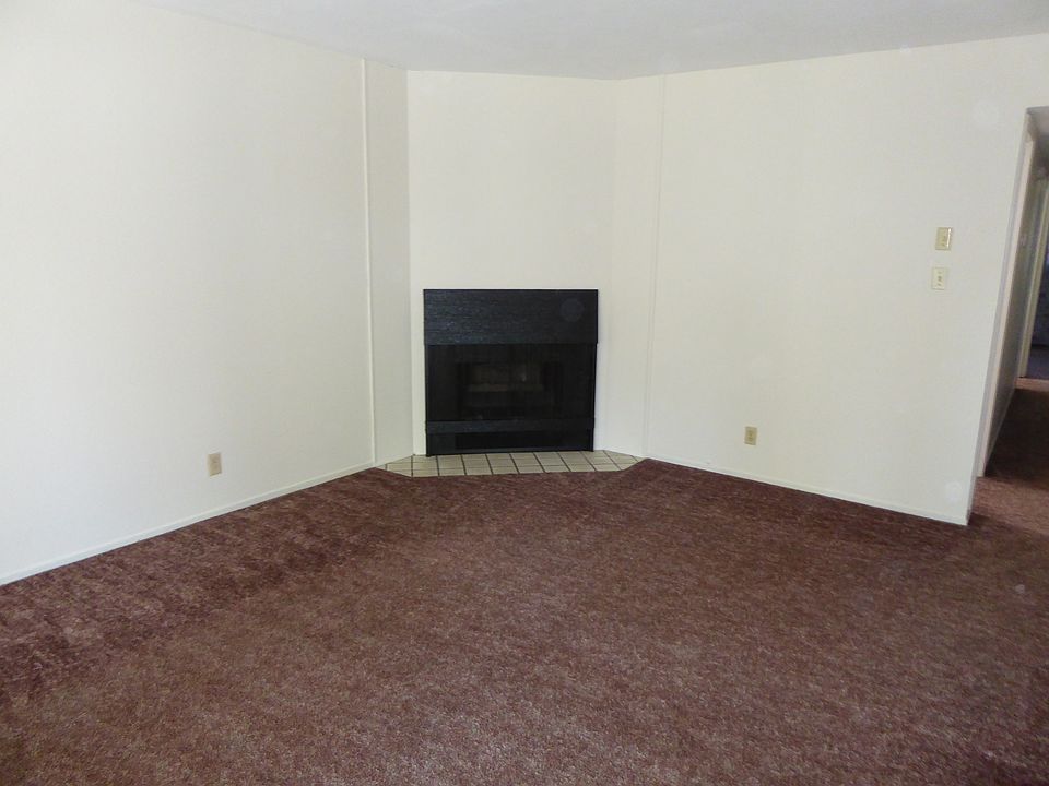 1st image of 38623 Hastings St APT 2