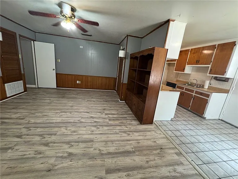1054 Gallen Ct — Photo 26