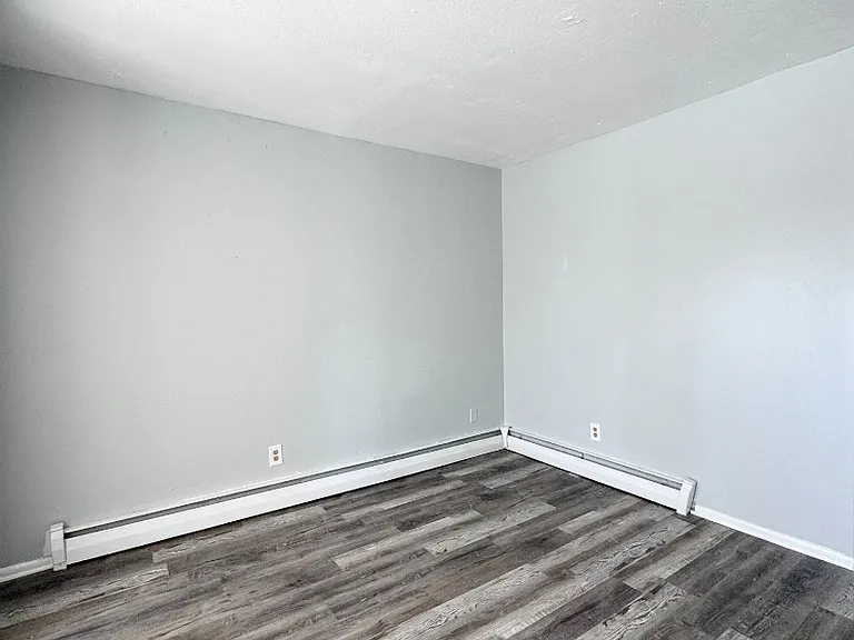 4836 Douglas Rd — Photo 2