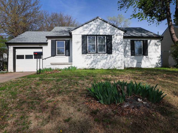 950 S Holyoke Ave, Wichita, KS 67218