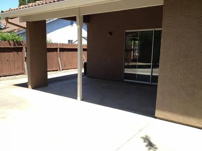 1891 Earl Way — Photo 5