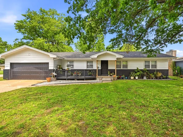1201 W Edgewood Street, Springfield, MO 65807