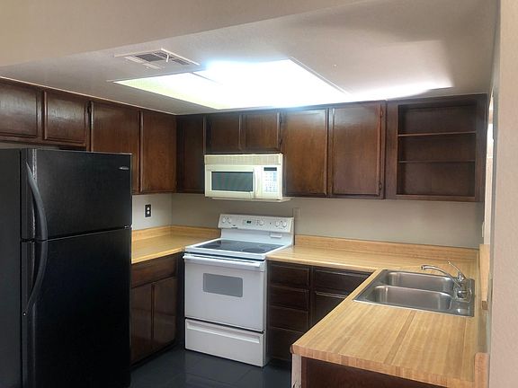2nd image of 5072 Spencer St Unit D