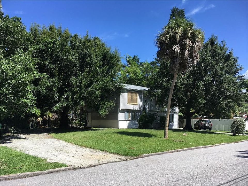 1st image of 118 Colonia Ln W