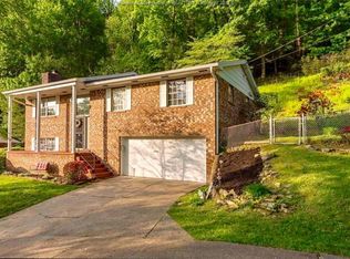 4203 Chesterfield Ave, Charleston, WV 25304