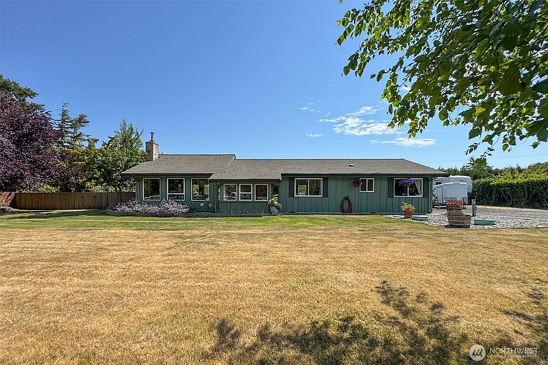 3rd image of 870 Thorton Drive