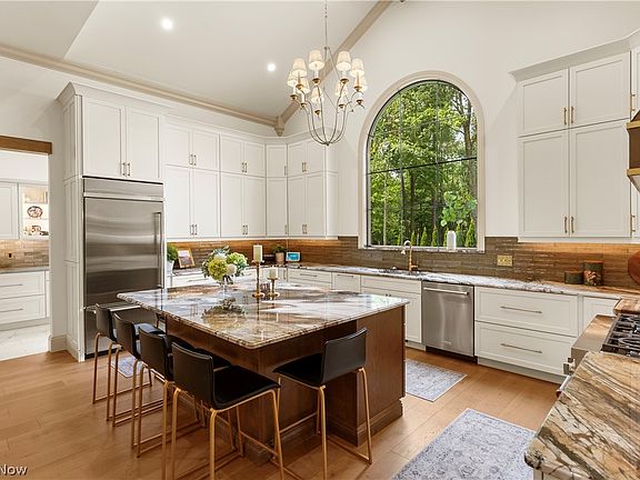 3rd image of 8484 Ivy Hill Dr