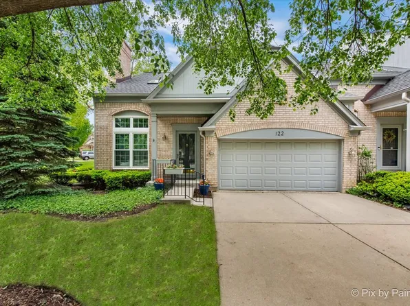122 Versailles Ct, Bloomingdale, IL 60108
