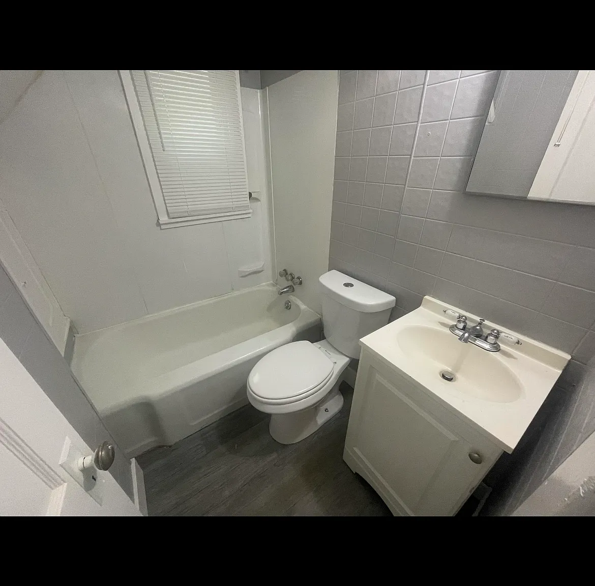 1 bed, $900 — Photo 2