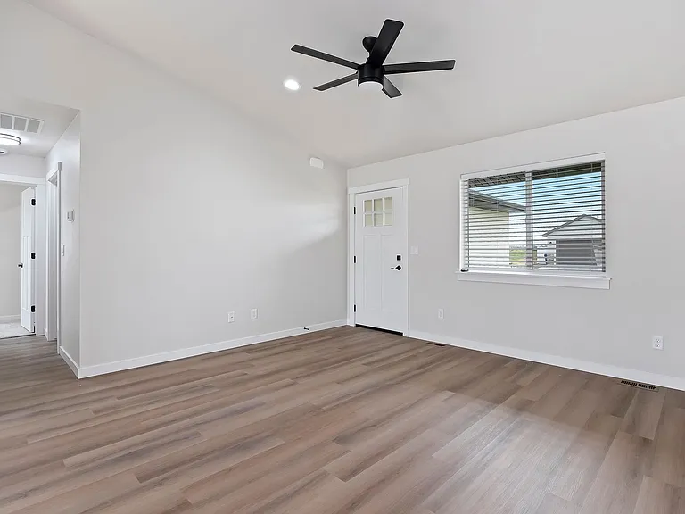 501 Hope Ave — Photo 6