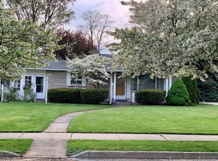 1715 Stocker Pl, South Bend, IN 46628