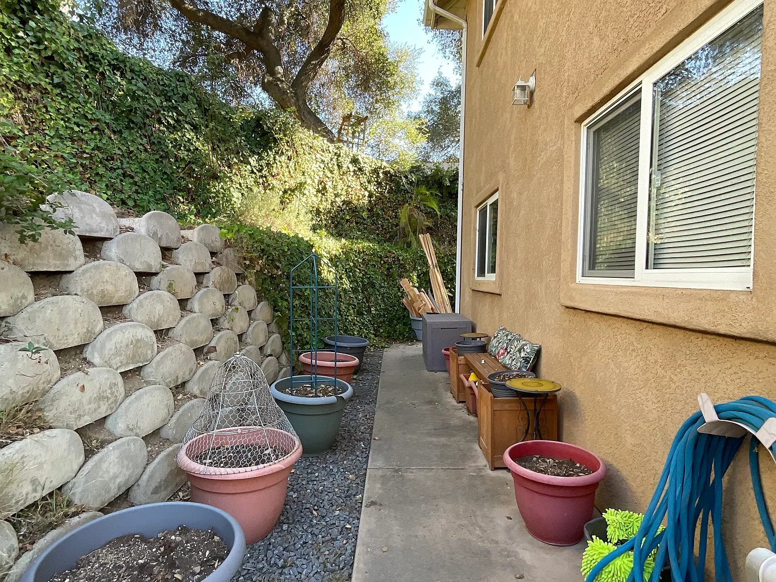 2 bed, 900 sqft, $2,675 — Photo 2