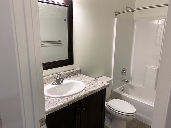 5th image of 3322 E Holly Dr