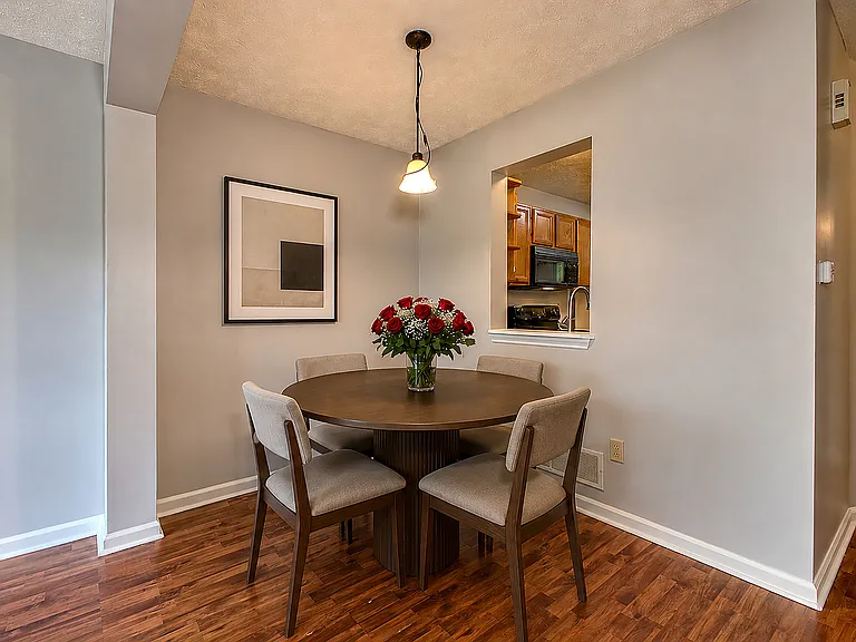 128 Winston Way — Photo 7
