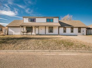 1006 S Ridgeland Ave, Fritch, TX 79036