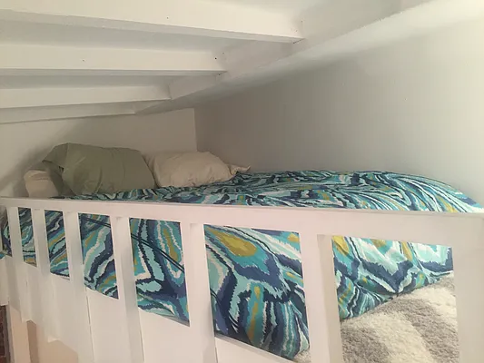 Rented by Compass | media 7