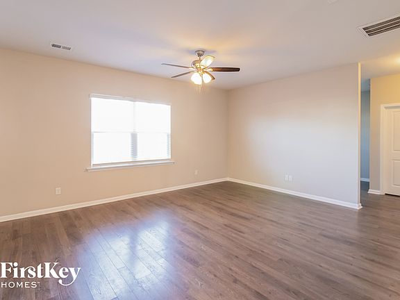 3rd image of 495 Sanctuary Park Dr