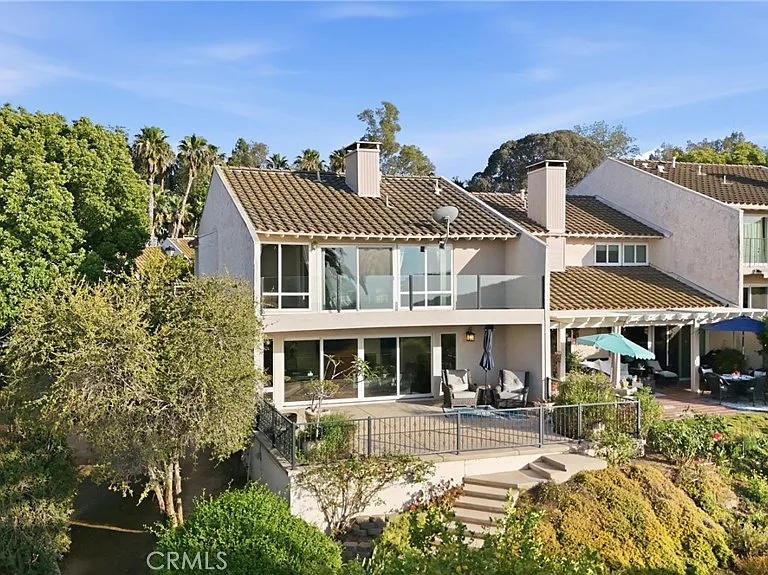 2235 El Capitan Dr — Photo 3